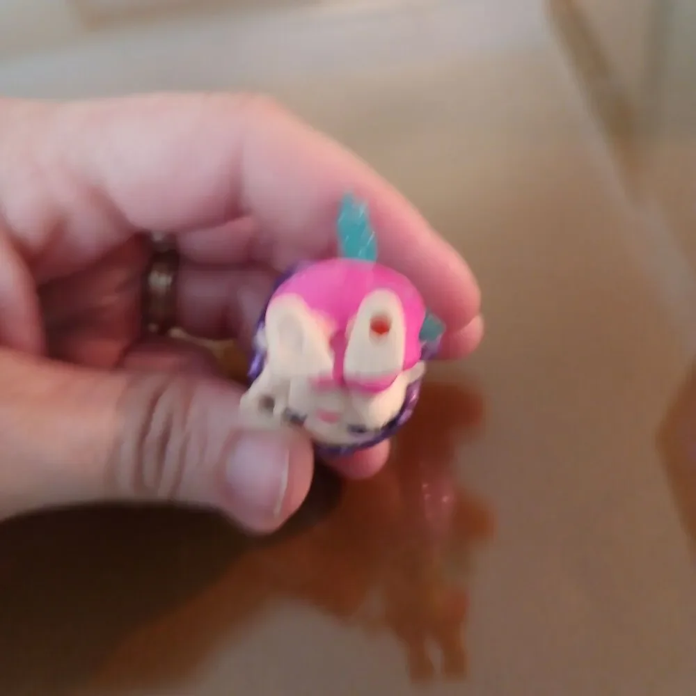 Hatchimals Pixies Crystal Cassie Figure Glittering